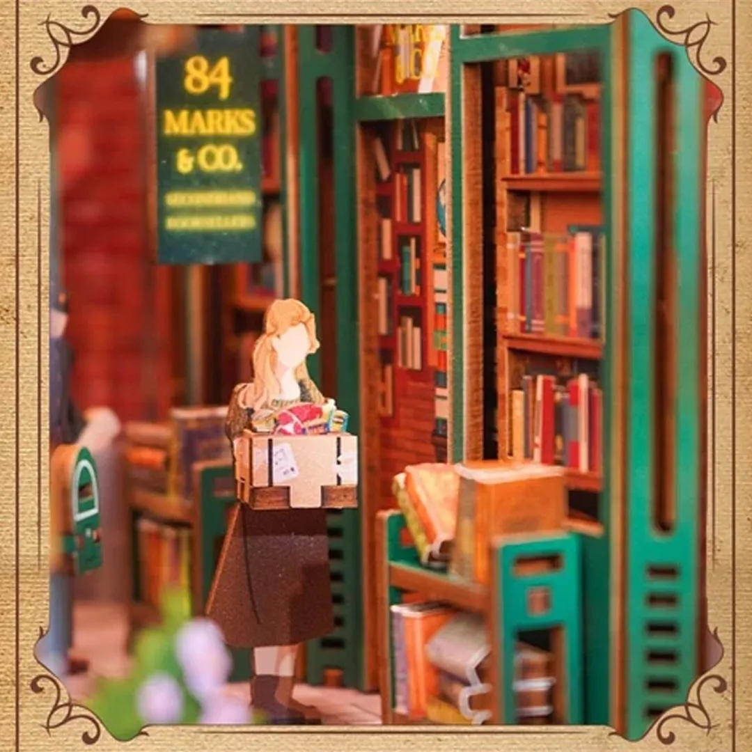 Book Nook - 84 Charing Cross Road - Image 5