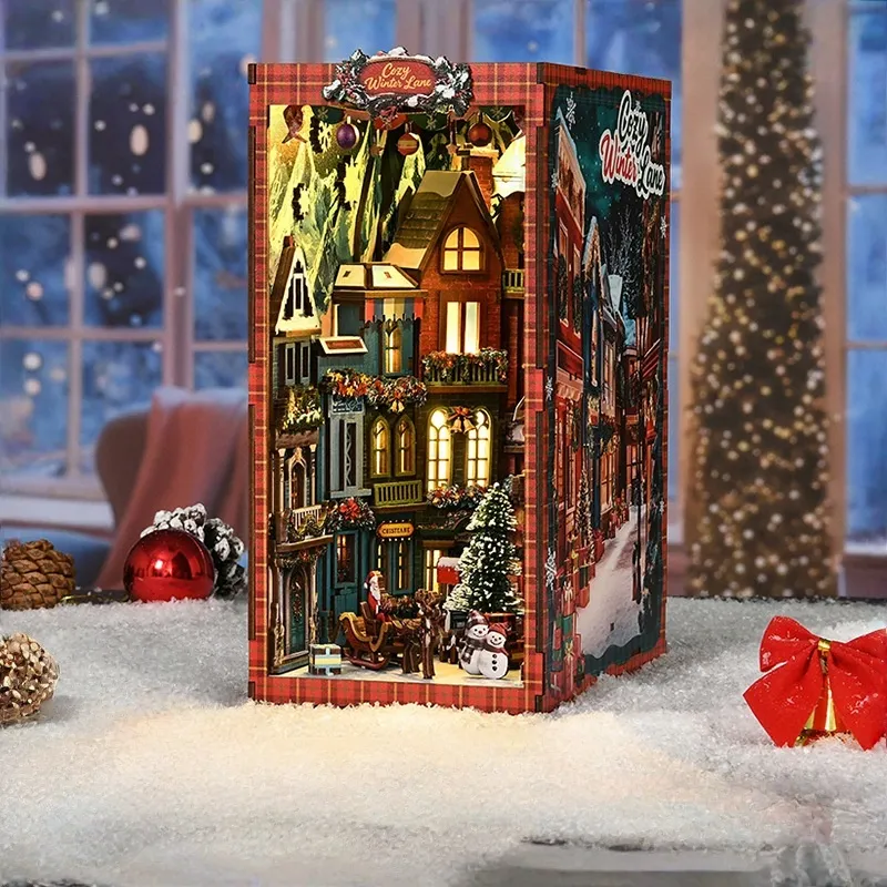 Book Nook - Christmas Street Corner - Image 6