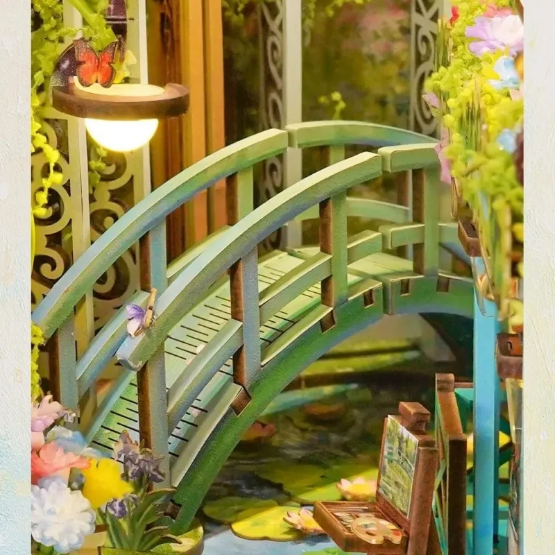 Book Nook - Giverny Garden - Image 3