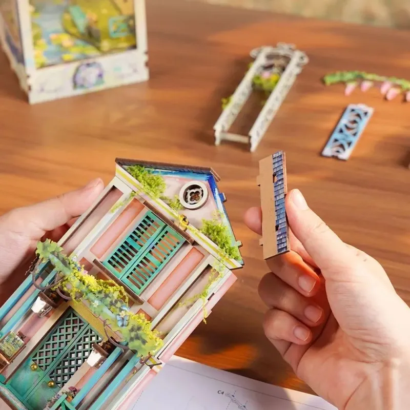Book Nook - Giverny Garden - Image 6