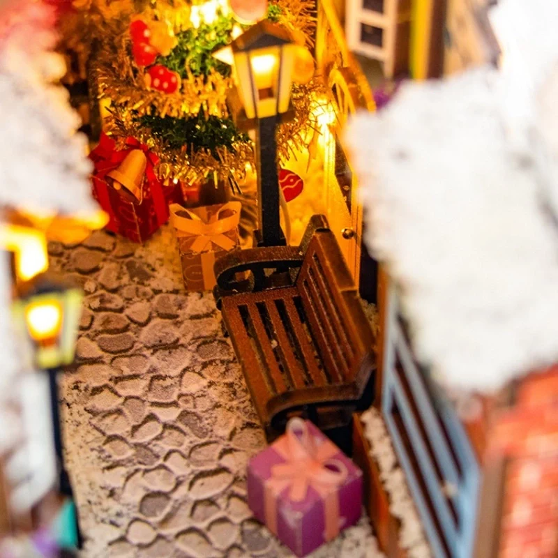 Book Nook - Winter Of Christmas - Image 5