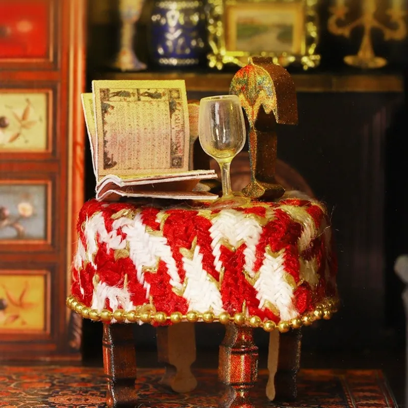 Miniature House - Edinburgh Castle - Image 4